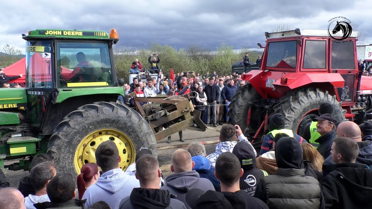 -  NAVLAČENJE TRAKTORA KUKA ZA KUKU ODUŠEVILO LJUDE NA SEDMOJ SRBAČKOJ TRAKTORIJADI -