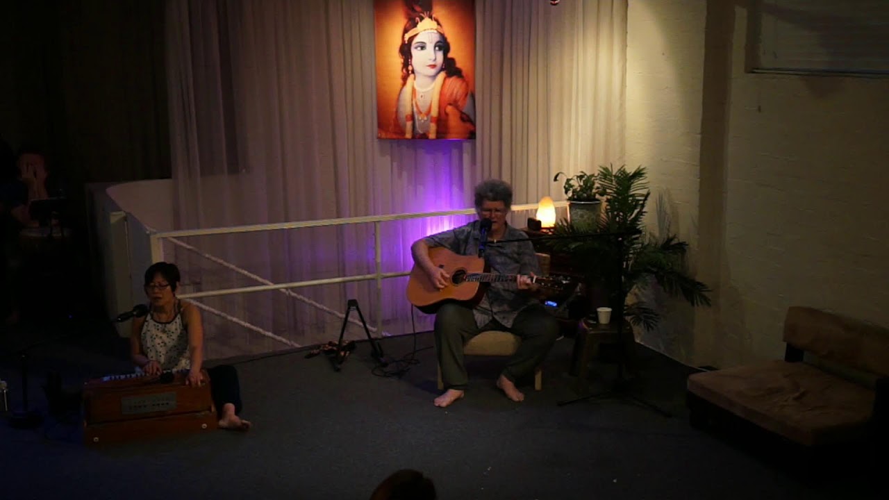 Soothing Kirtan and Spiritual Insight With Tadatmanah Das