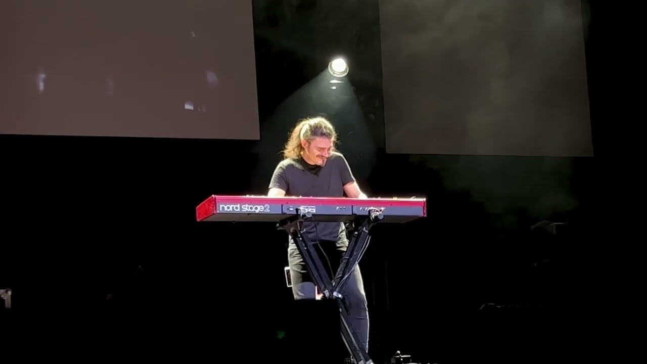 Joe Satriani Live- Rai Thistlethwayte Solo