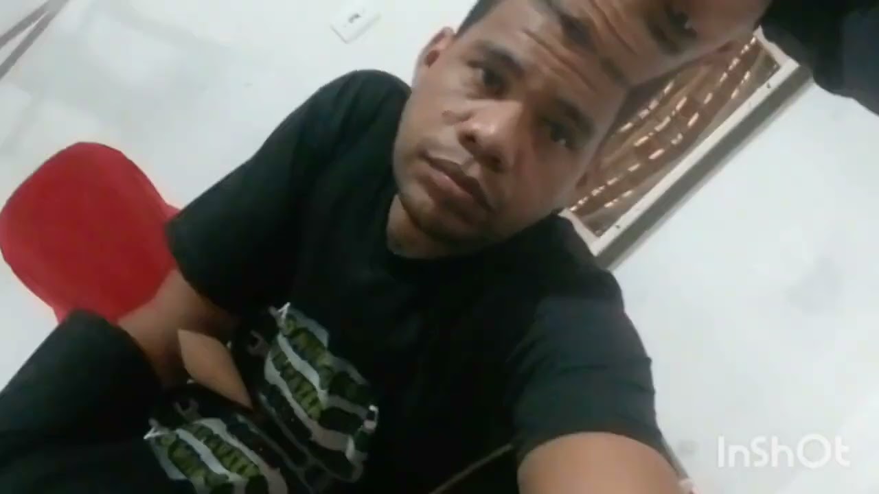 louvor igual n&atilde;o h&aacute; )( Lauriete)( templo de miss&otilde;es)(de Damares) ensaiado em casa 🎸🎸 