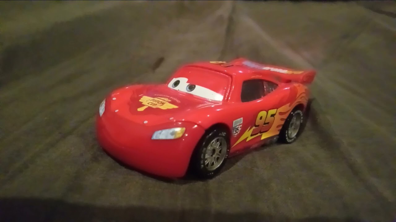 Cars 2 Lightning McQueen With Party Wheels Variant Review