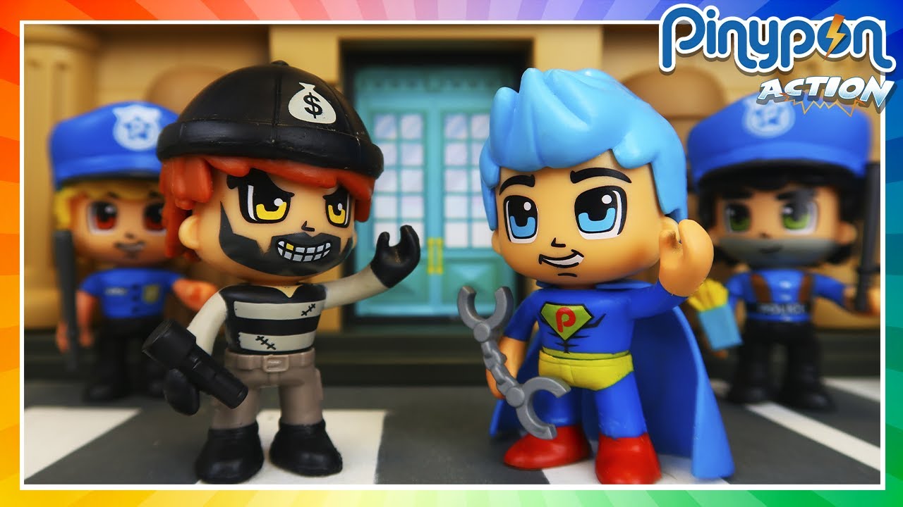 ¡El Team Action detiene al ladron del Museo! ⚡¡Pinypon Action!  Videos para Niños