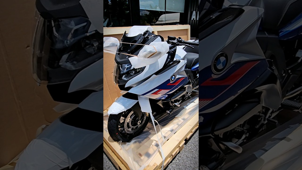 Unbox K1600GT #bkkmotorcycle #bmwmotorrad #k1600gt #touring #bigbike