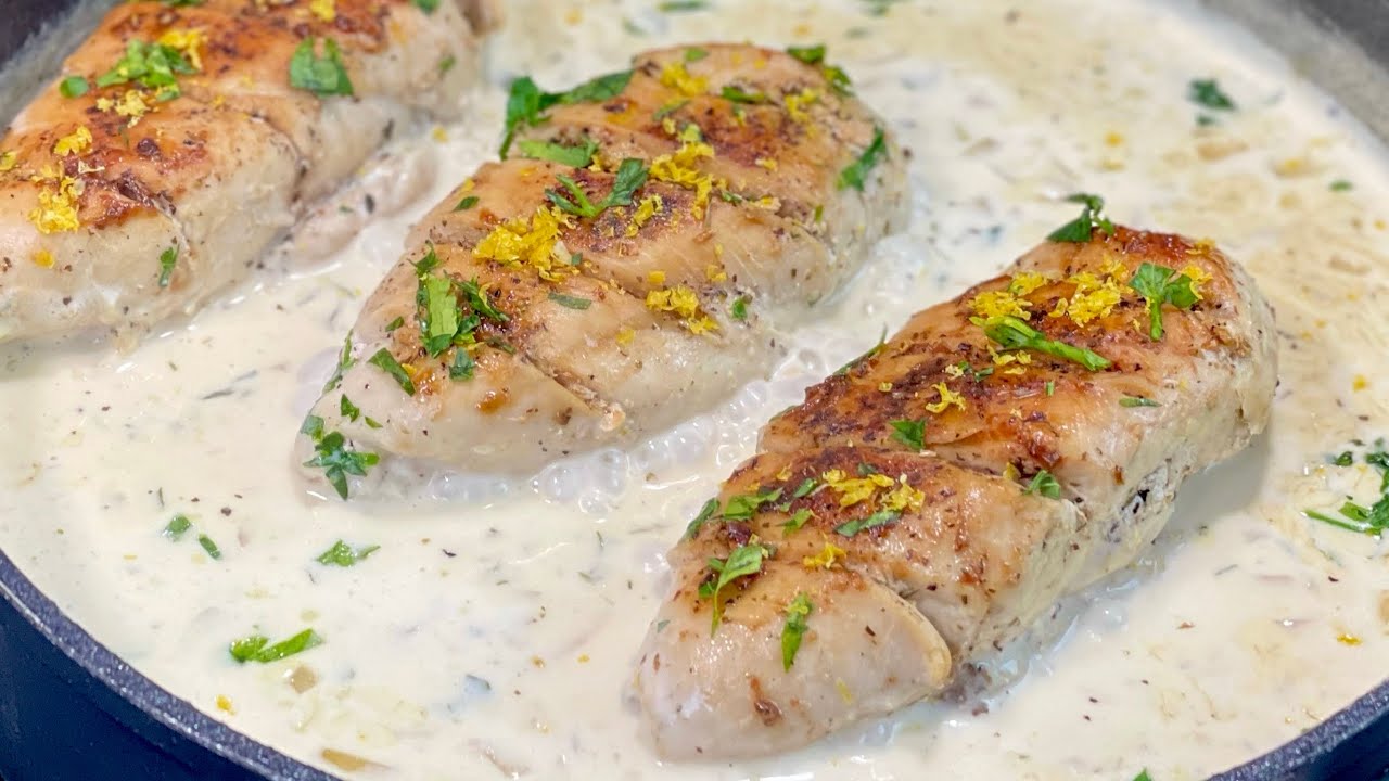 УЛЬТРАСЛИВОЧНАЯ КУРИЦА С ЛИМОНОМ И ТРАВАМИ 👩🏻‍🍳 Идеально сочетается с рисом или макаронами!