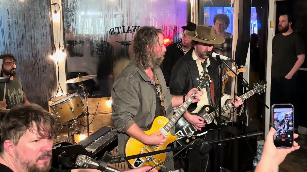 The Trews - Hey Hey, My My (Into The Black) - LIVE at 18 Waits 