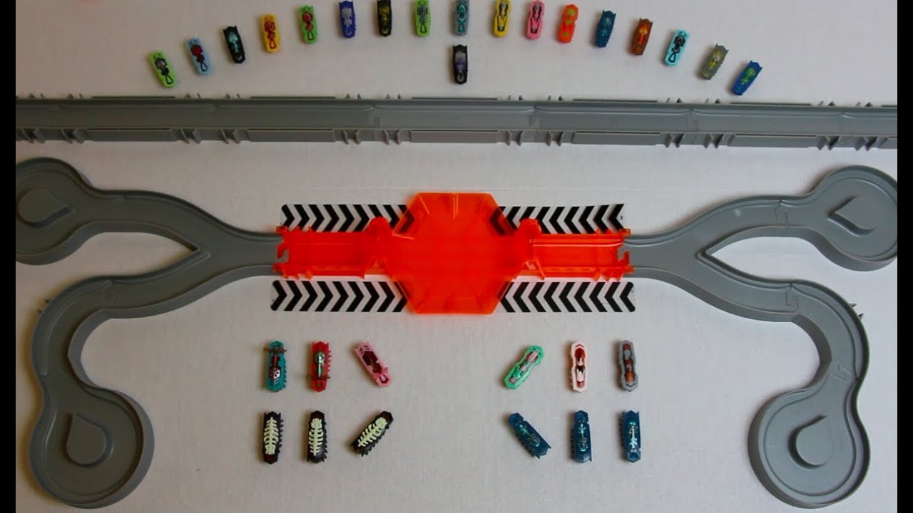 HexBug Nano 'Tag Team' - Nano V2 v's V1 v's Halloween v's 'The Good guys' - Battle Bridge Arena