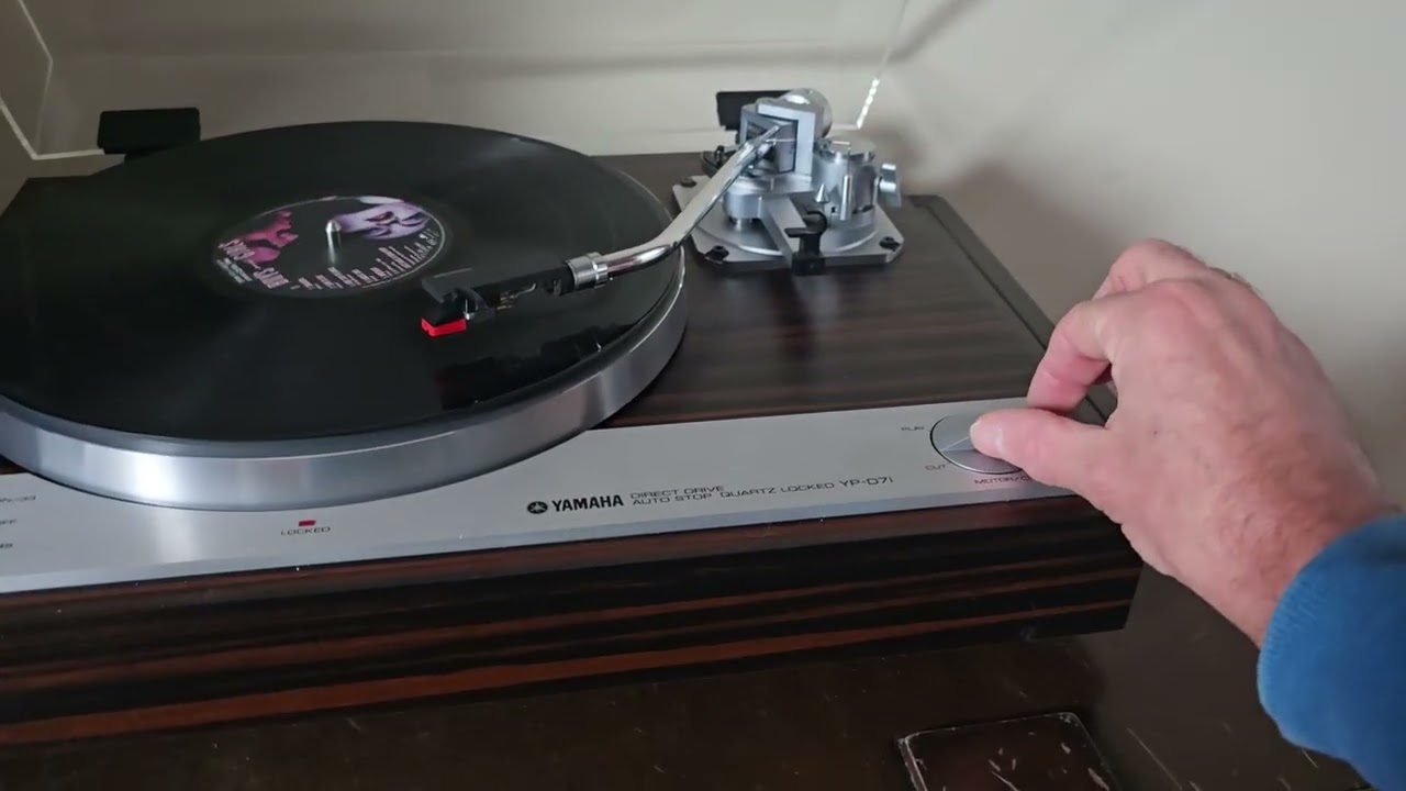 Yamaha YP-D71