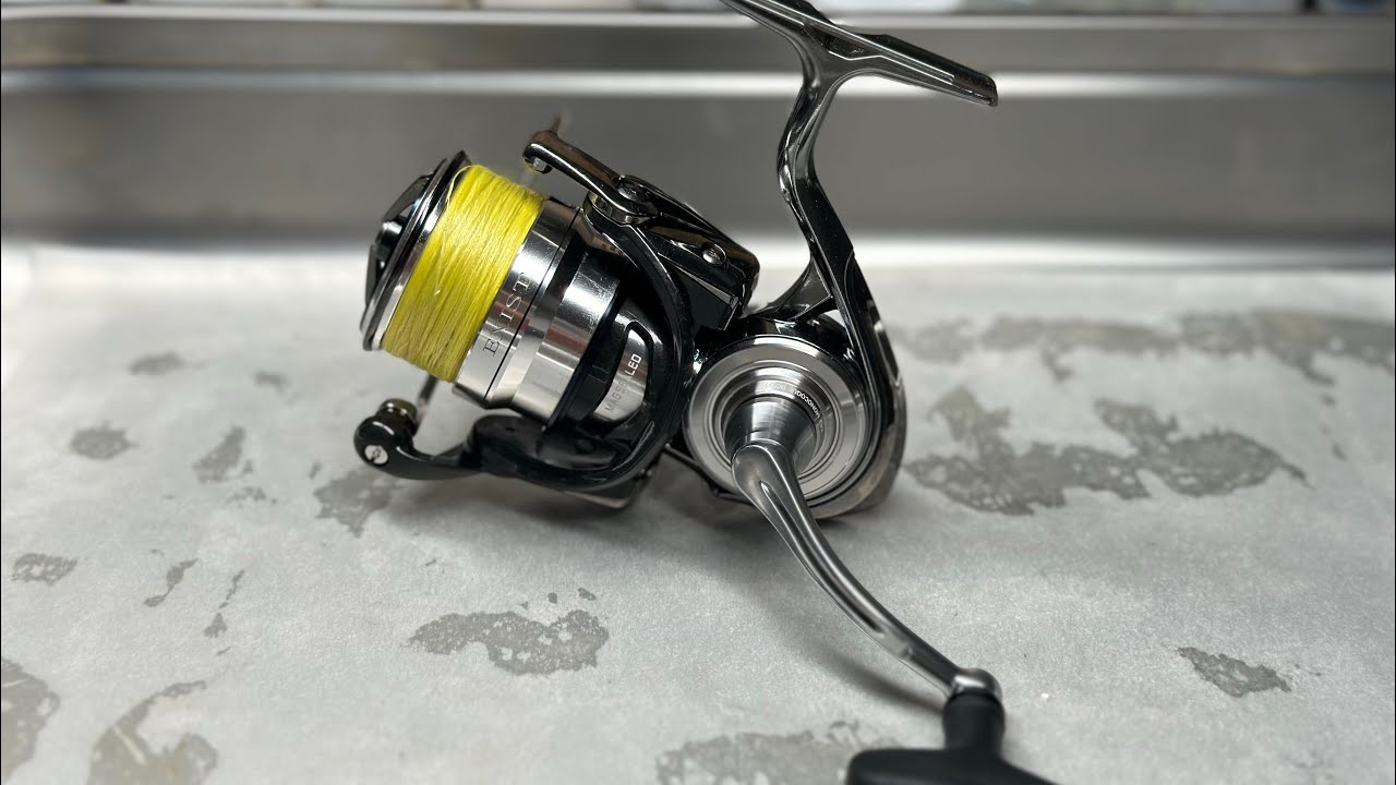 Daiwa 18 Exist 2500 D