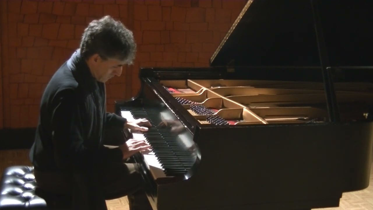 MARÍA JOSÉ CORDERO. 