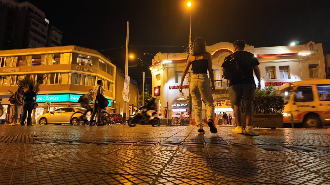 Sonido de calle de noche, gente caminando, ruido de trafico, ambiente de ciudad para dormir