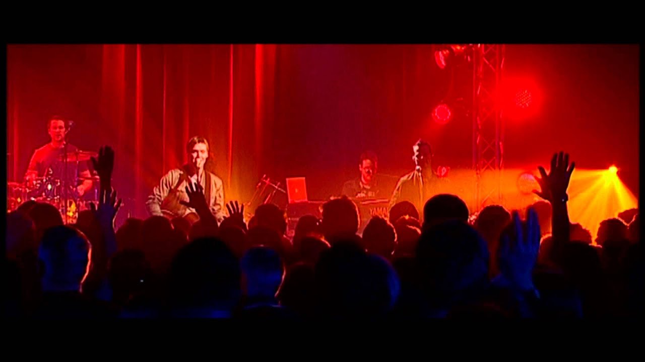 Walk Humbly - Trent (Live Vineyard Worship taken from Burn Bright)
