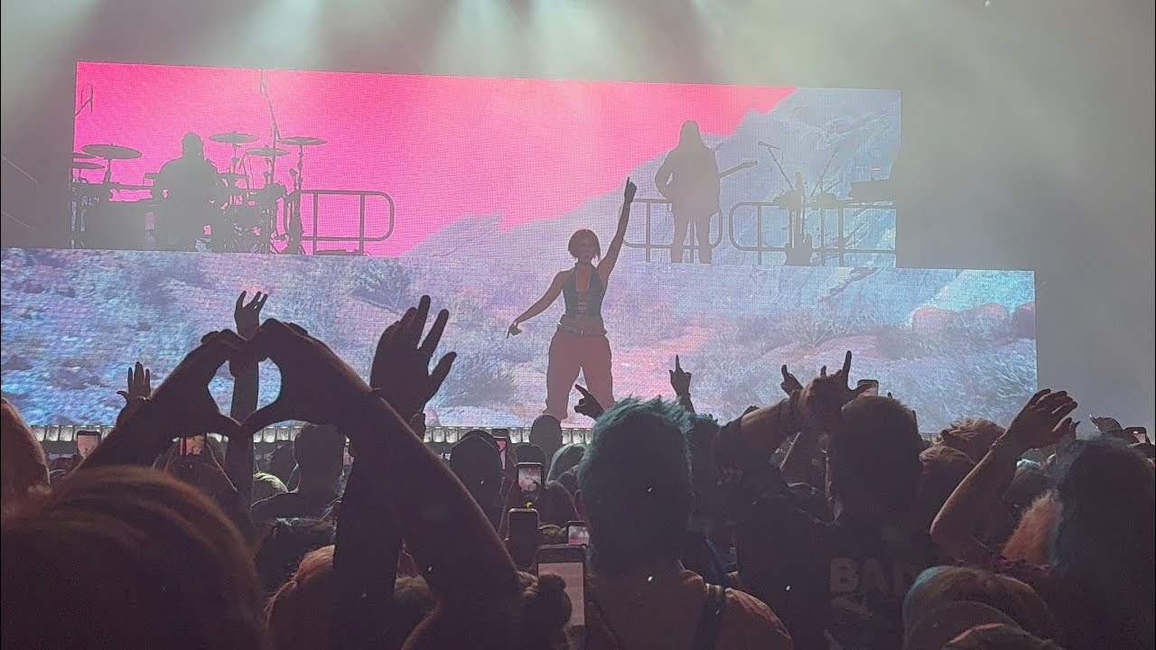 Halsey - Castle LIVE at NIGHT 1 of the Back to Badlands Tour in Denver, CO