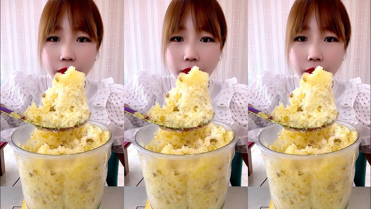ASMR SHAVED ICE EATING / ICE EATING. QIAN