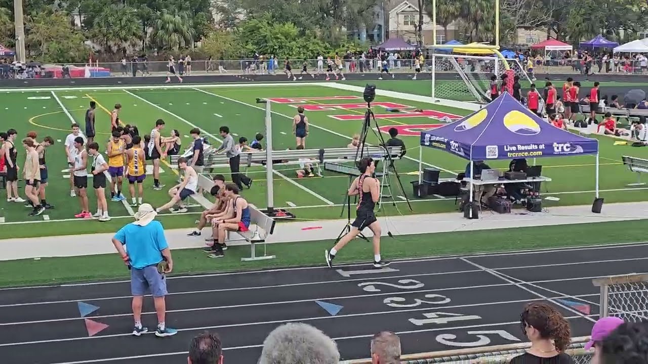Boys 1600m run heat #1 at Nash Higgins Relays on February 28, 2026.