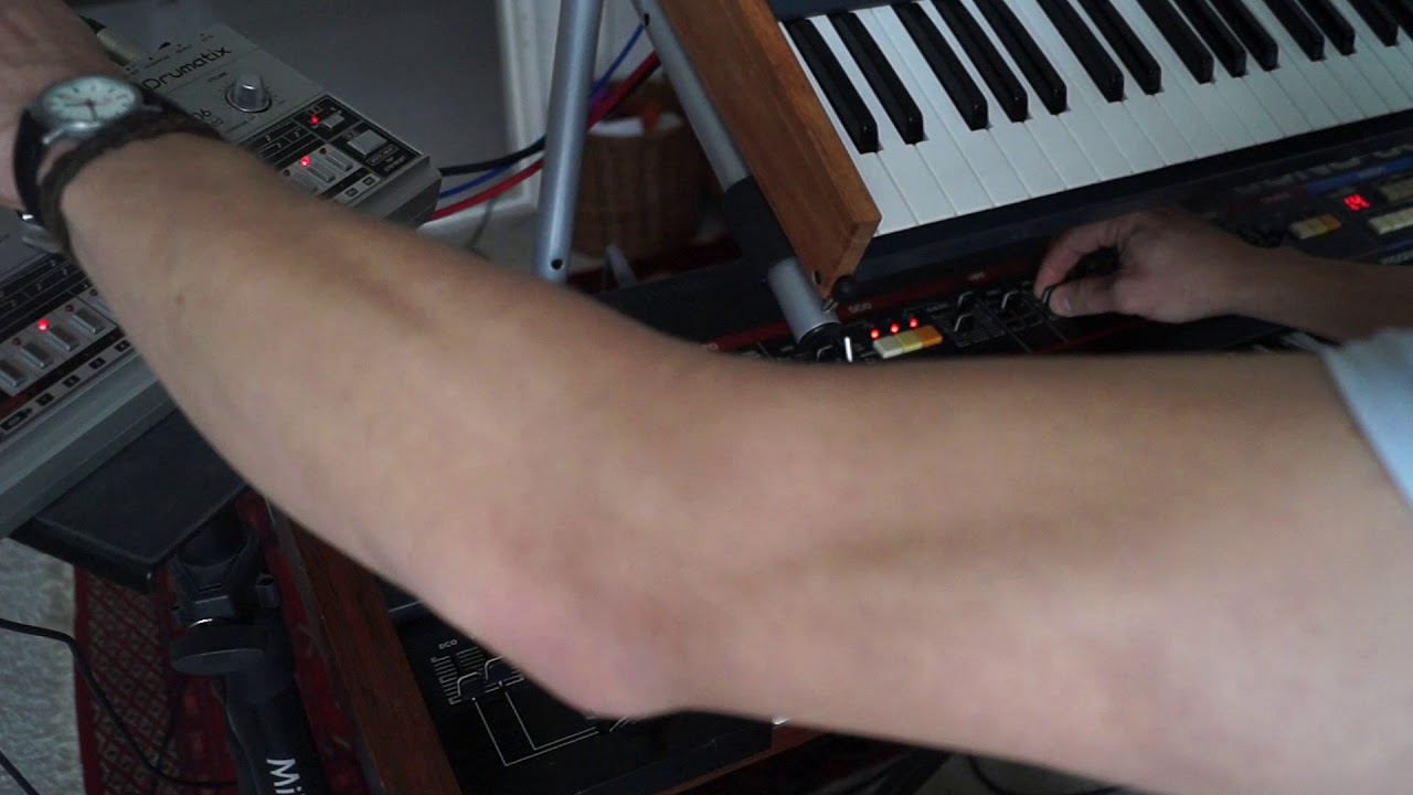 Roland TR-606 & Juno-60 Jam