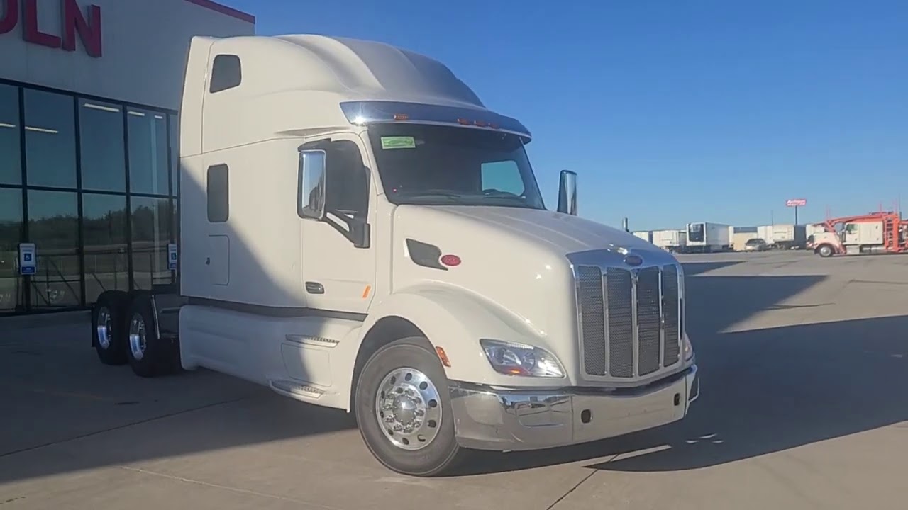 WALKAROUND: 2021 MODEL 579 ULTRALOFT - DOUBLE BUNK