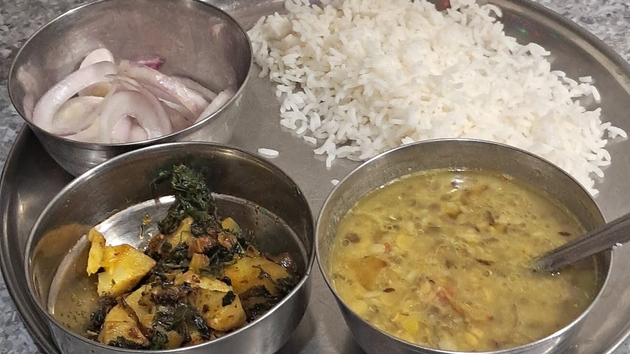 अपना कर्तव्य करते रहे हिम्मत न हारे एक दिन सफल अवश्य होगे राधे कृष्णा 🙏🎄🙏