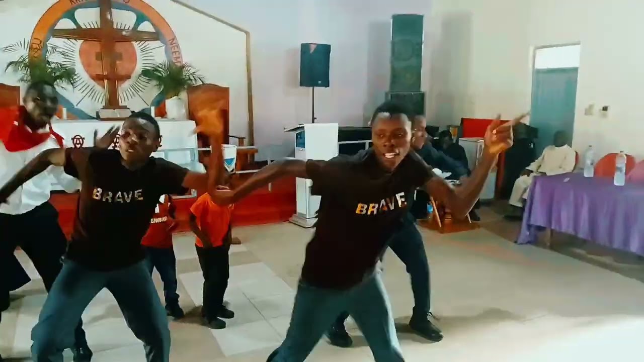 Makombolelo Africa for jesus dancin wana man