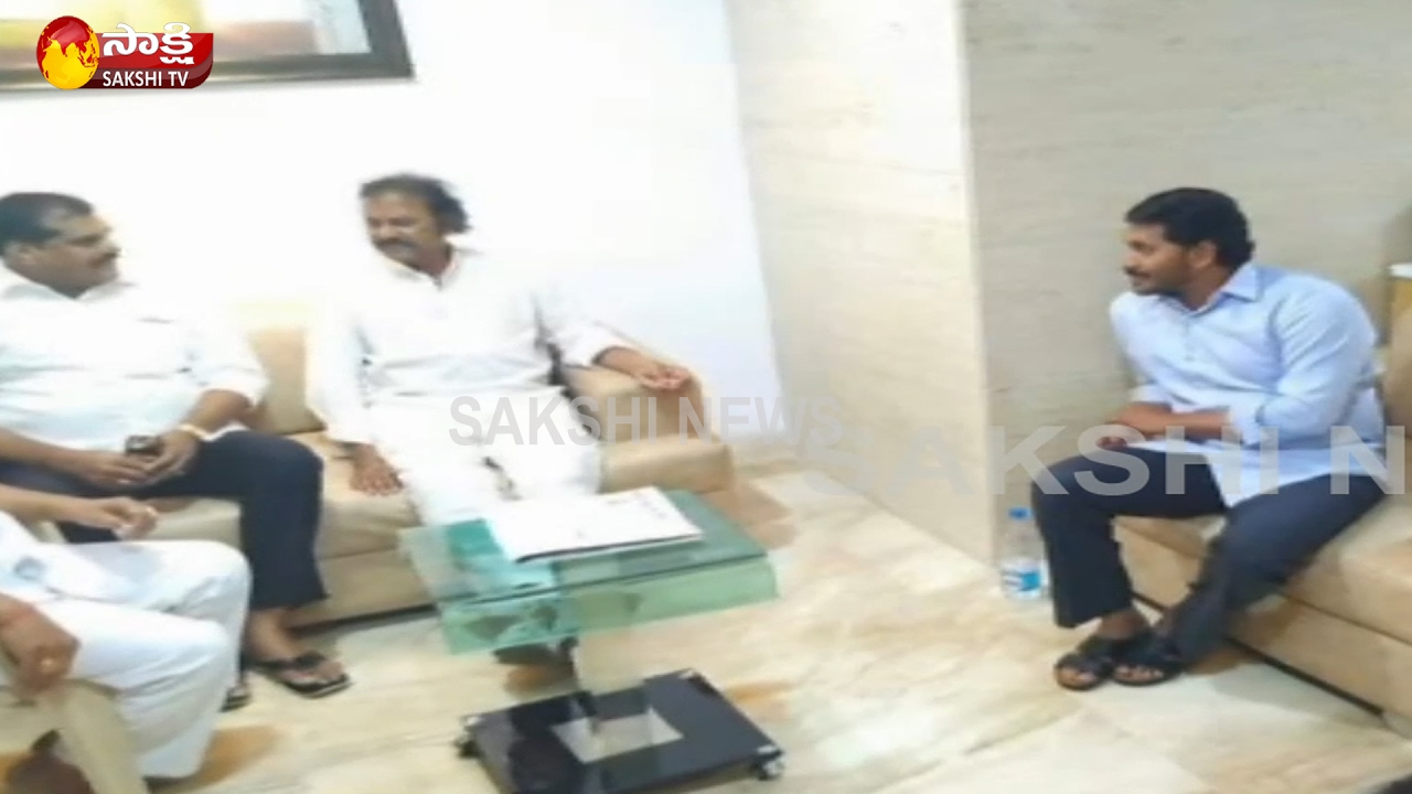 YS Jagan Visits KIMS Hospital || Enquires Former Union Minister Dasari Narayana Rao