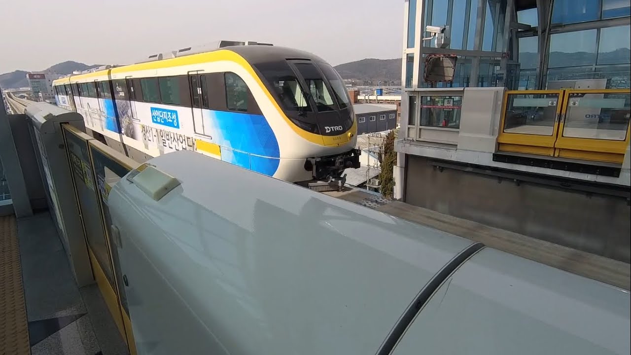 Daegu Monorail Ride (Metro Line 3) Manpyeong&rarr; Seomun Market Station | 대구 도시철도 3호선 모노레일 South Korea🇰🇷