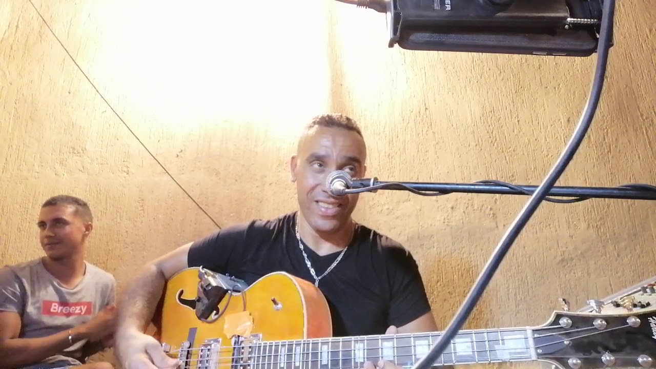 عراسية مع الفنان نجيب🎸🎼