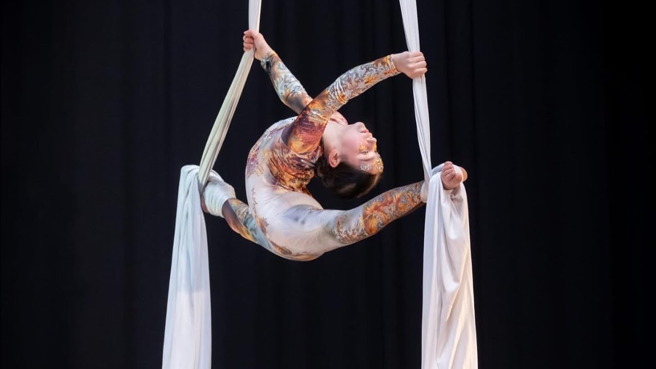 Leyla Davis aerial silks 2025