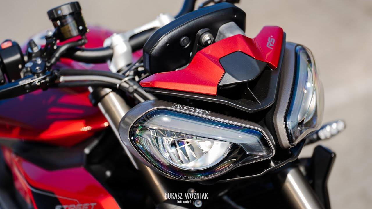 Triumph Street Triple 765 RS 2023  Detail and walkaround