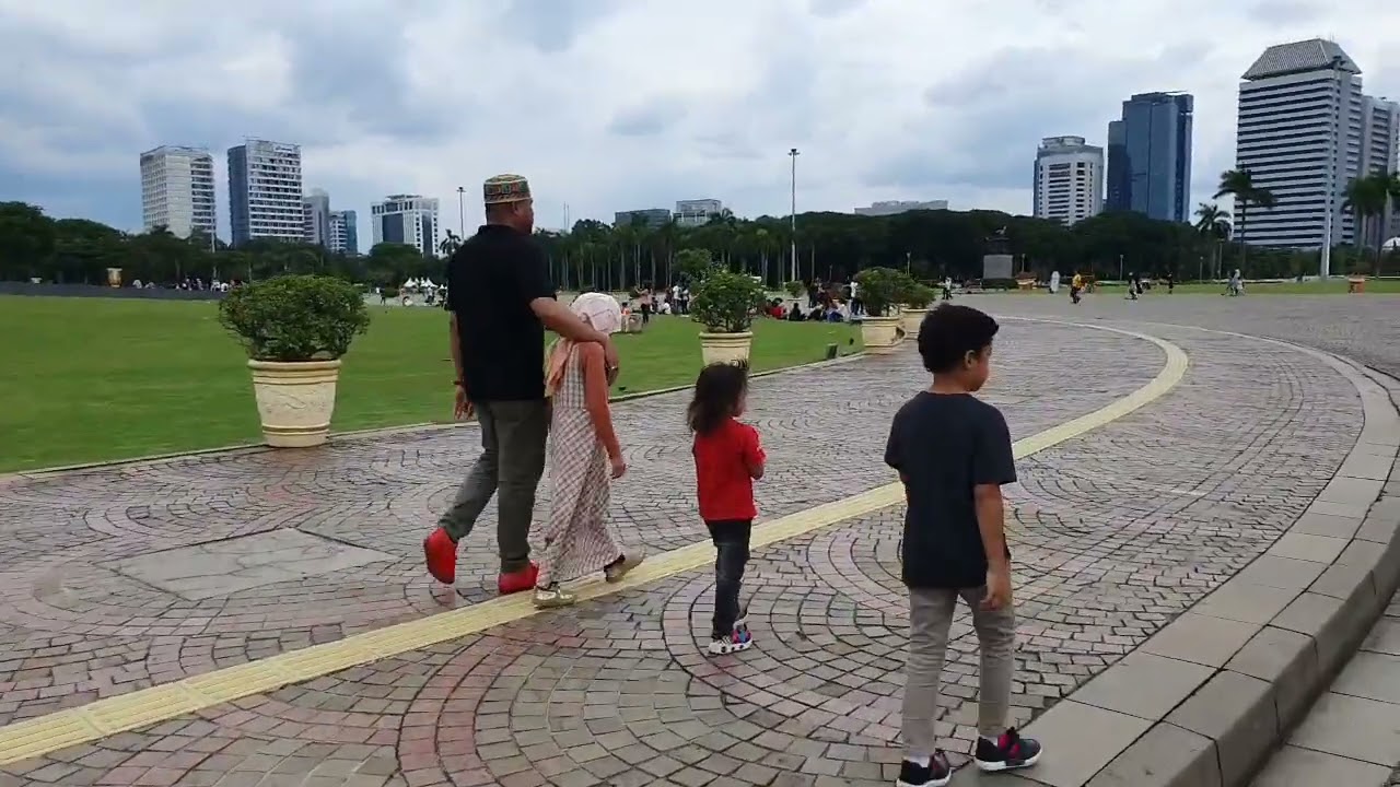 LIBURAN KE MONAS JAKARTA BERSAMA BANG ONIM