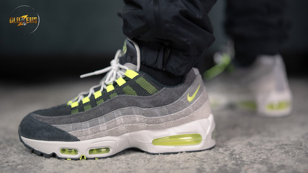 NIKE AIR MAX 95 "REVERSE GRADIENT NEON" BIG BUBBLE | REVIEW, SIZING, & ON-FOOT | MOMA NYC PICKUP