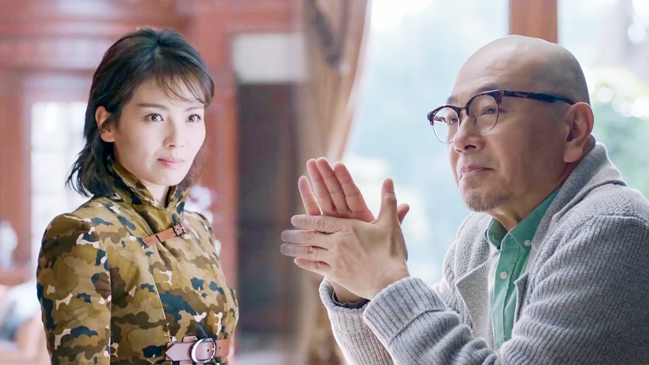 Свекор забрал все имущество, она раскрыла свою настоящую личность, чтобы защитить своего парня