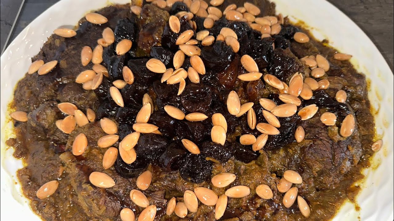 وصفة مغربية بامتياز اللحم بالبرقوق ديال لعراضة كيجي مذغمرة بطريقة سهلة و سريعة🤗😍
