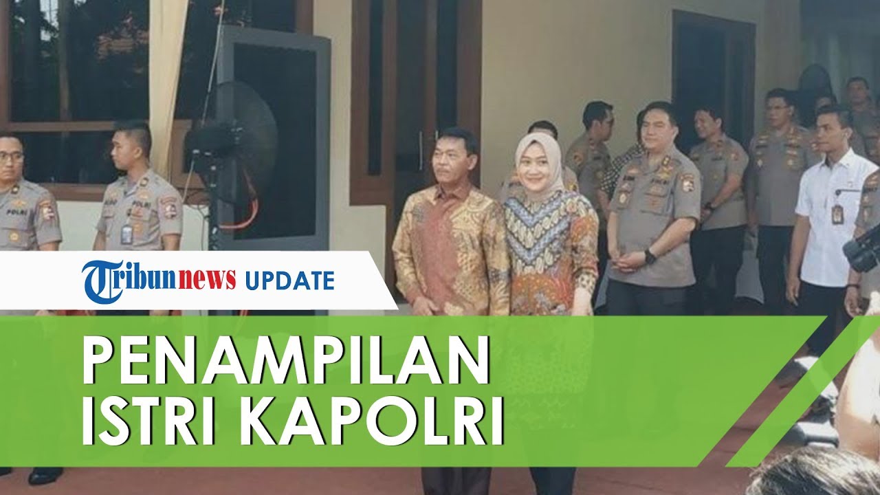 Penampilan Istri Idham Azis, Fitri Handari saat Dampingi sang Suami di Acara Pelantikan Kapolri