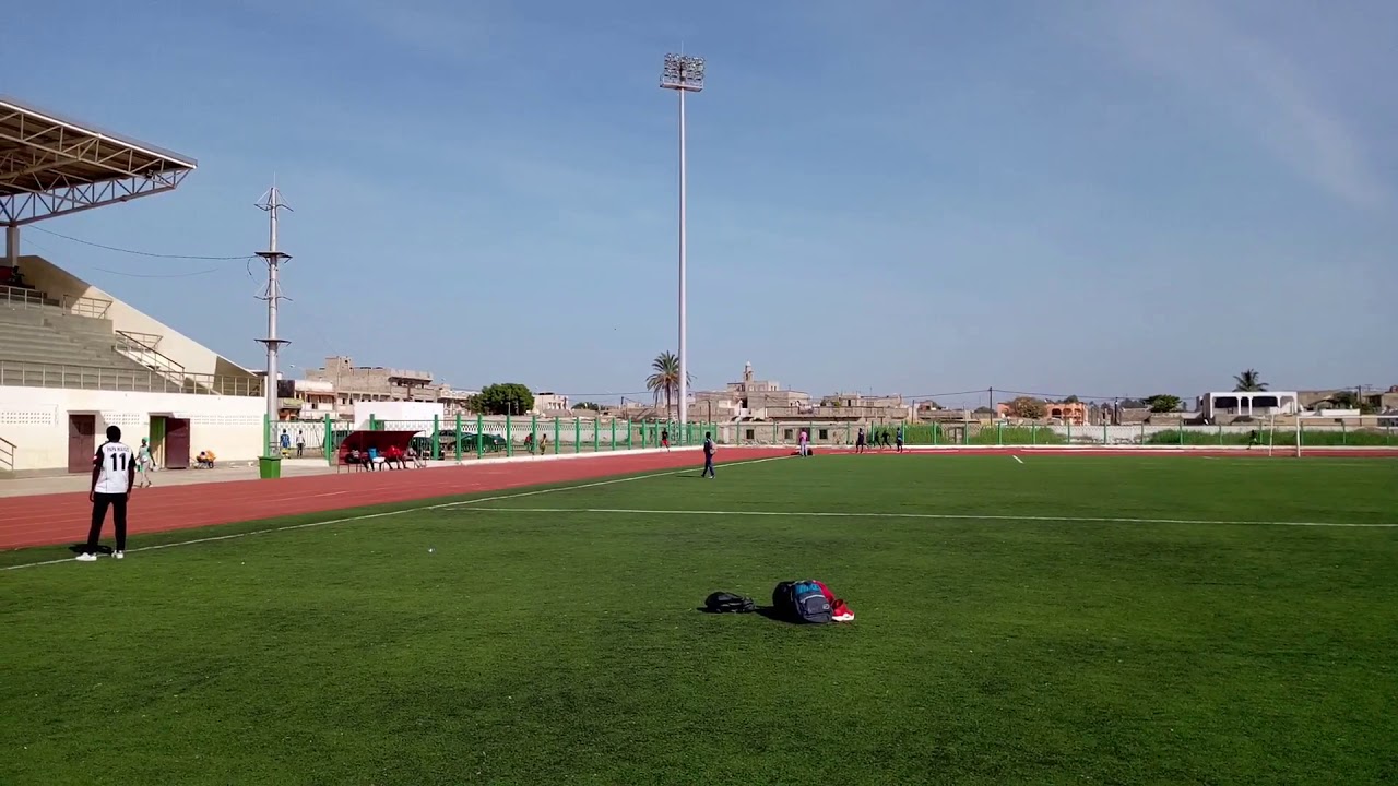 Concours d'entrée en Licence 1 STAPS. Course 400 m. Candidat: Daouda BA