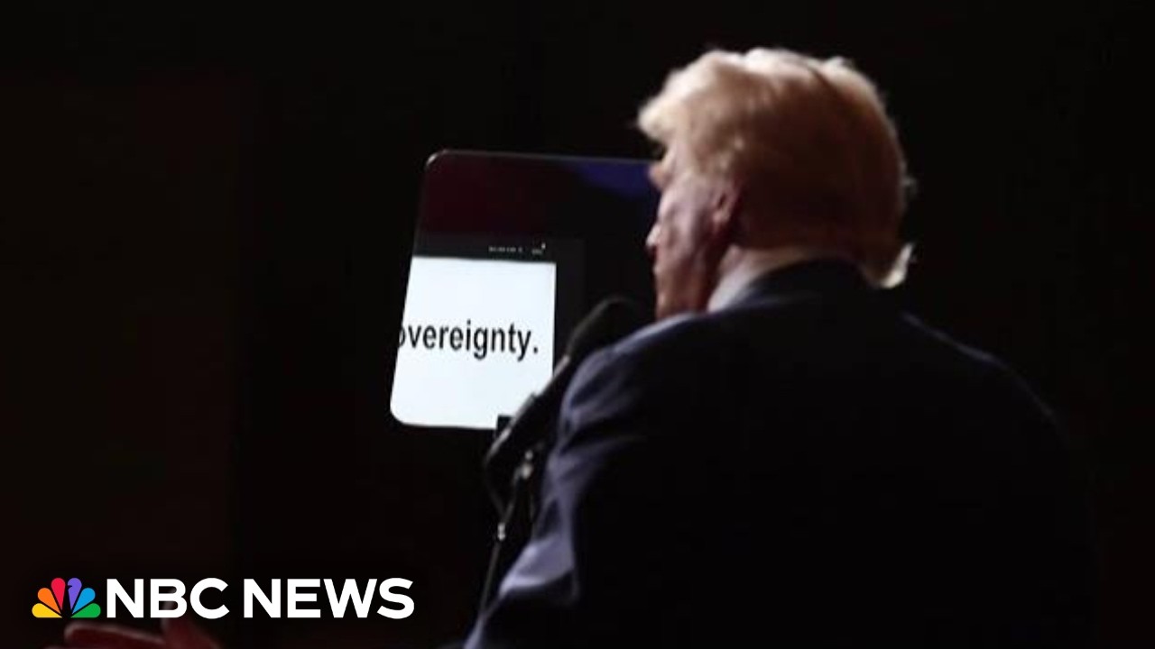WH teleprompter operator on leave for alleged insider trading on Trump's speeches