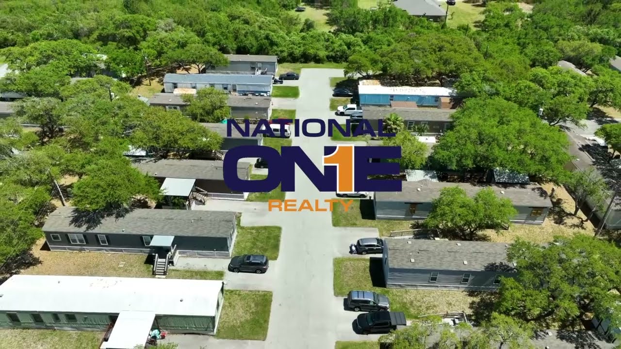 2047 S Saunders St, Aransas Pass, TX 78336