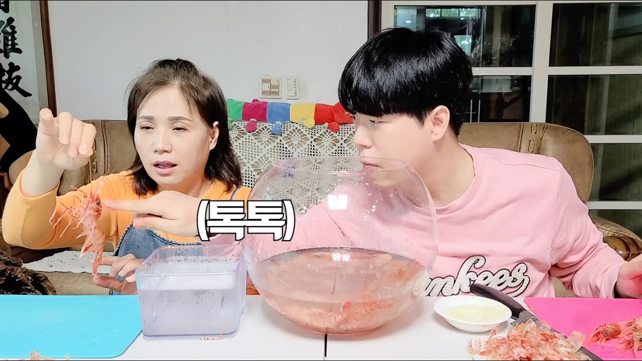 [ENG] 아무 설명 안 드리고 살아있는 도화새우 먹기