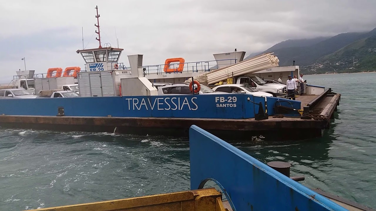 Travessia da balsa. -  São Sebastião para Ilhabela - SP.