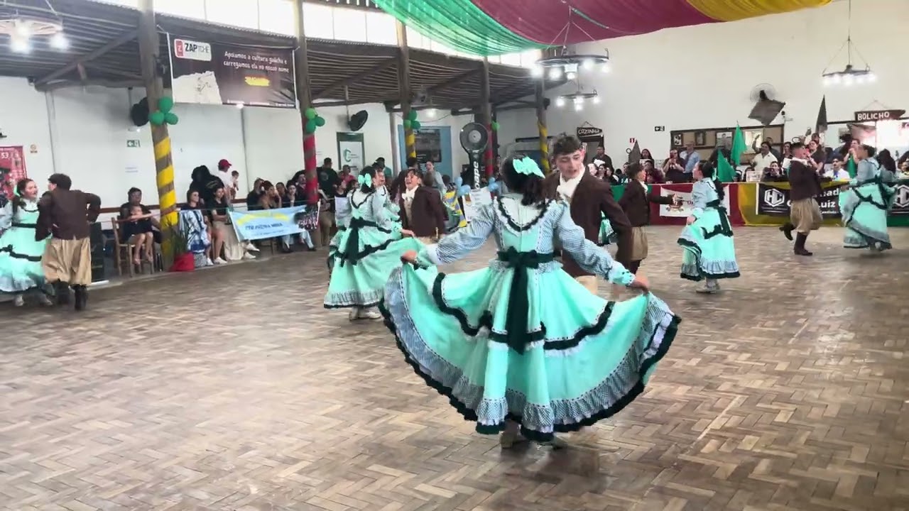Invernada Mirim no 4º Pampa em Dança