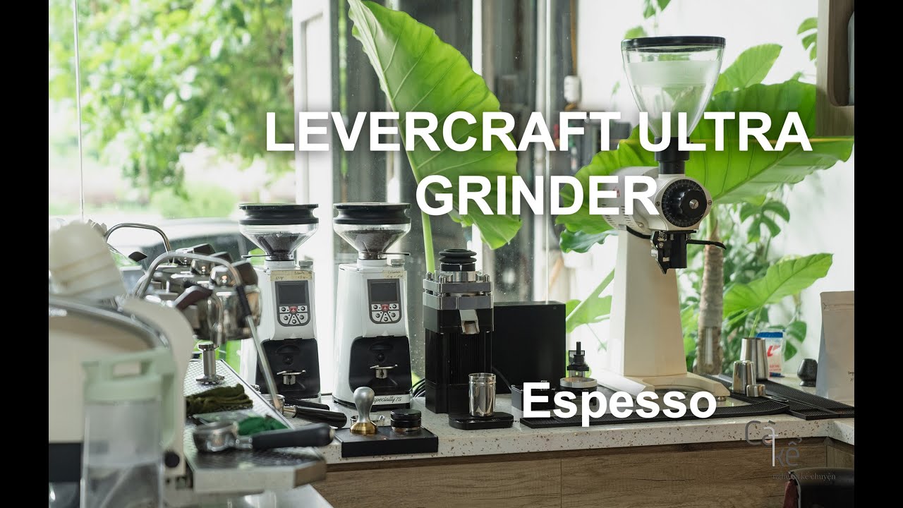 A barista using the LEVERCRAFT ULTRA GRINDER for the first time: unboxing, test shot, and fail.