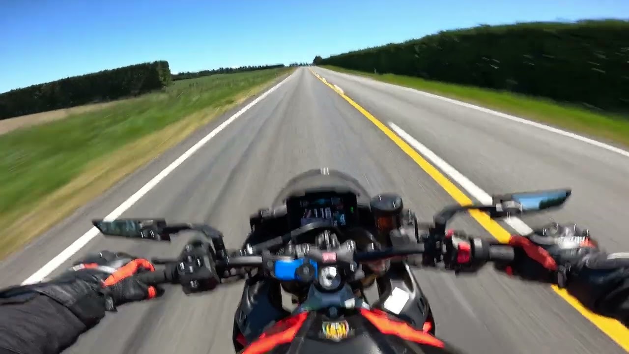 Aprillia tuono v4 sound like motor GP on leo Vince exhaust