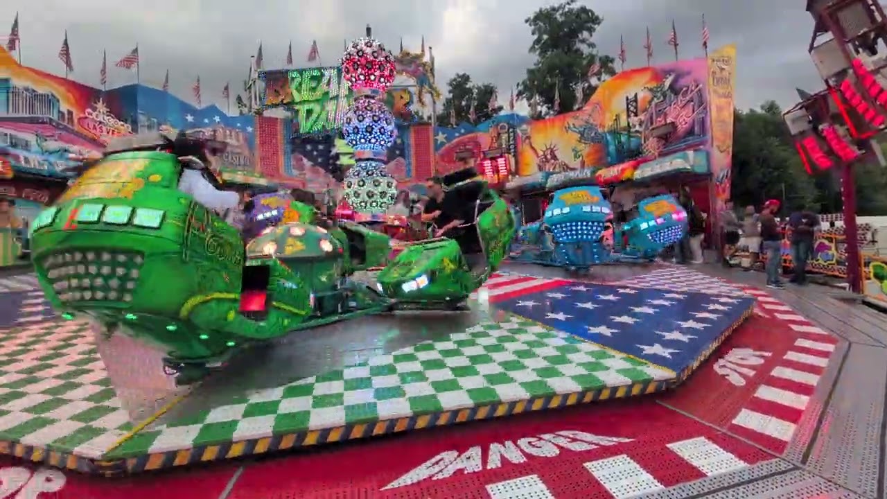 BREAK DANCER GRÜNBERG-KAISER PFERDEMARKT FRITZLAR 2025  MIT NEU GESTALTETEM KUGELBAUM
