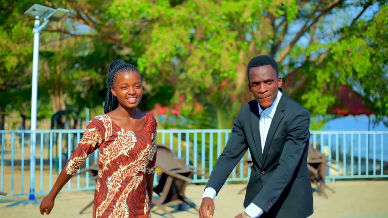 Leonard jamson _-_Watajua hawajui.(official video)