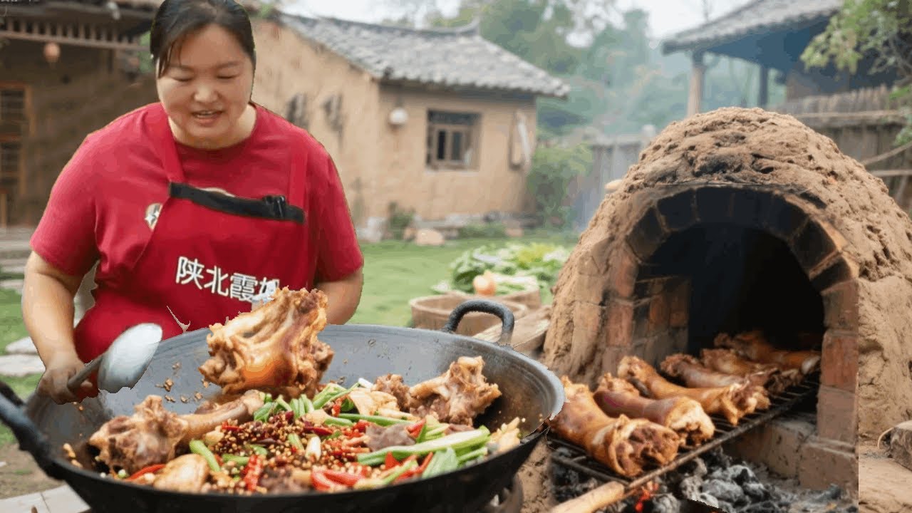 【陕北霞姐】先炖后烤的功夫菜！霞姐烤牛蹄，酥烂胶质裹满焦香，一口就上瘾。
