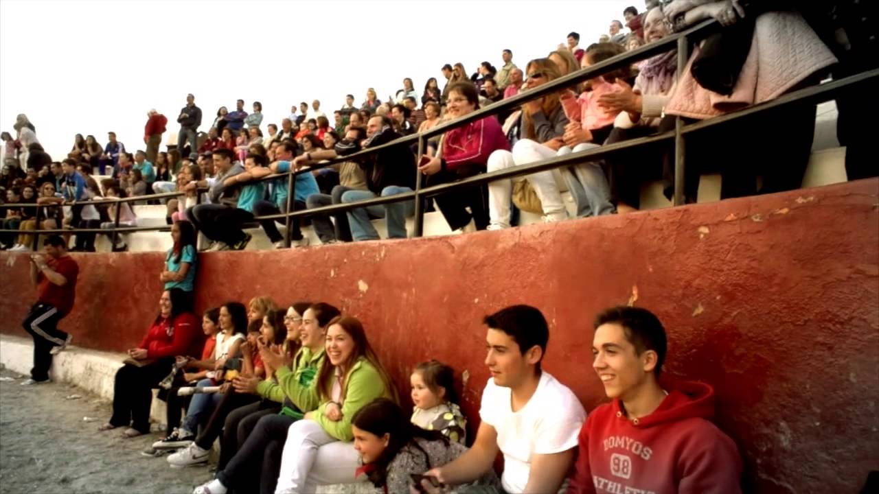 encierros infantiles con toros hinchables