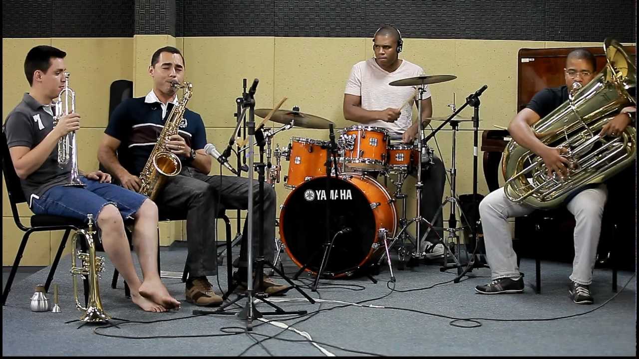 Jhoninha #1 tuba groove - Chameleon (BrasilBrass Groove)
