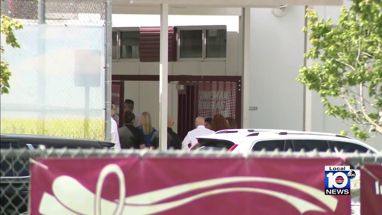 Parkland parents, families visit 1200 building