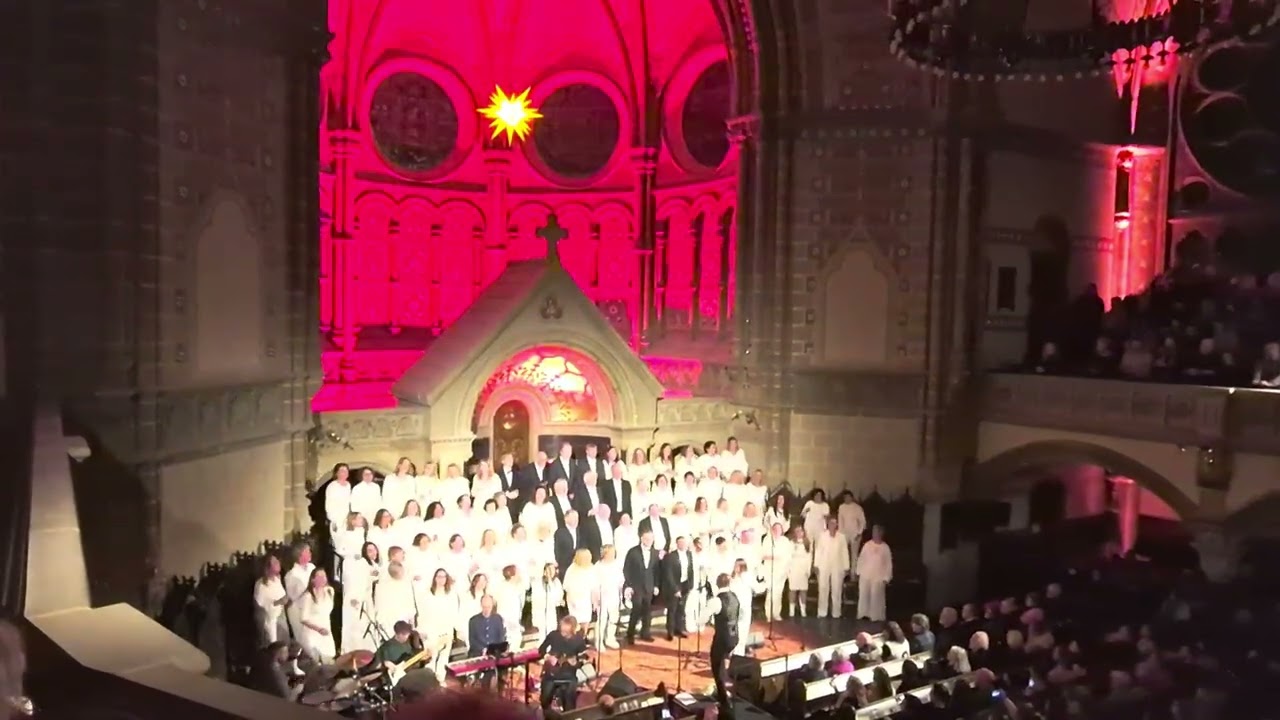 Family of Peace Gospelsingers live 