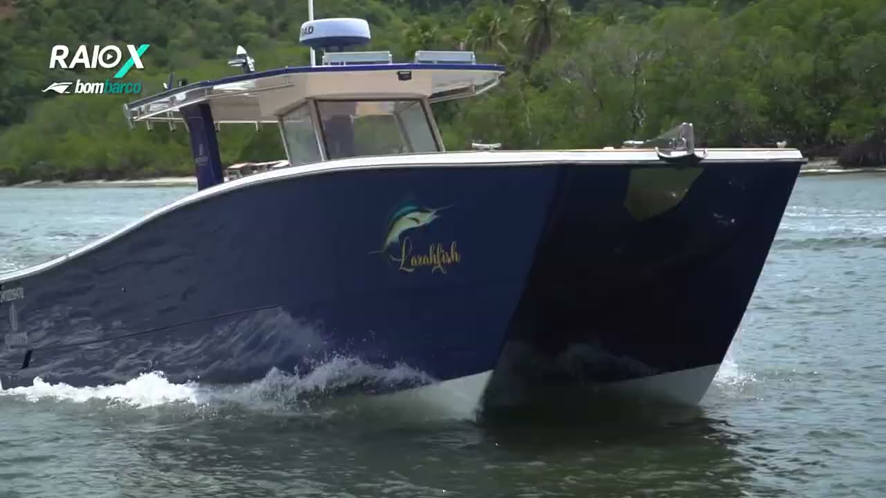 CatFish35 - Sofisticado catamarã é um projeto da SEC Boats, referência no Brasil // Raio-X Bombarco