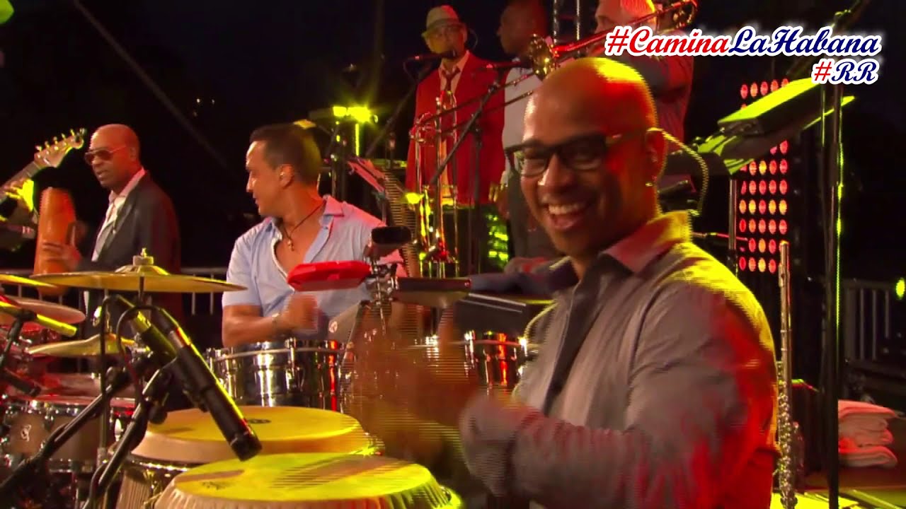 MUEVETE  (LIVE FRANCIA) - LOS VAN VAN ft. PEDRO CALVO | CAMINA LA HABANA #RR
