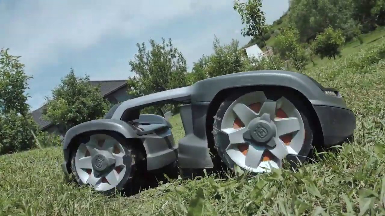 Husqvarna Automower&reg; 435X AWD
